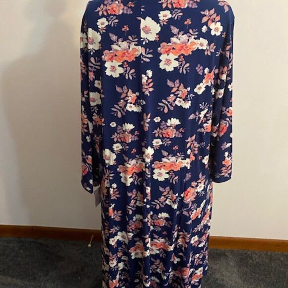 Elisabeth Williams Blue Floral print dress, size 2XL - Picture 3 of 5